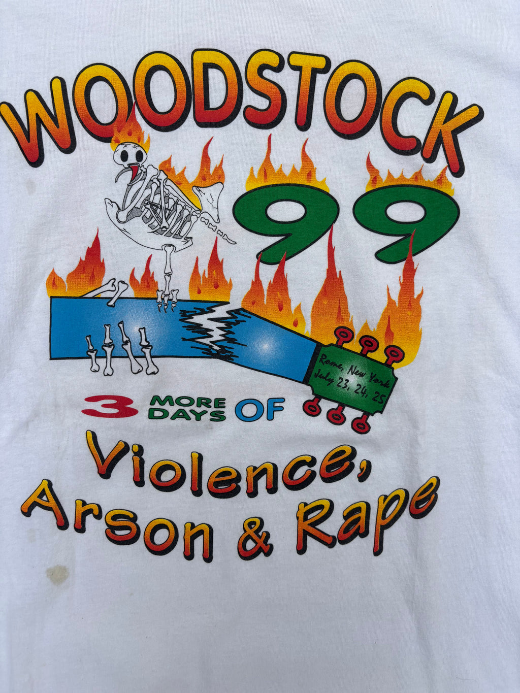 1999 Anti Woodstock T Shirt